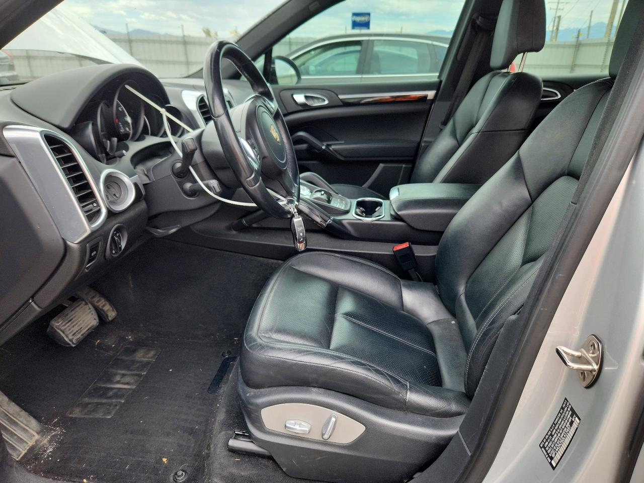 2013 PORSCHE CAYENNE