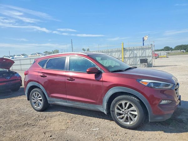 2016 HYUNDAI TUCSON