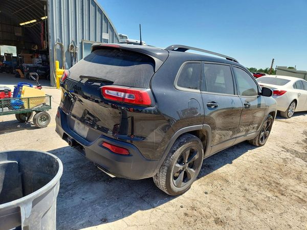 2016 JEEP CHEROKEE LATITUDE 4X4