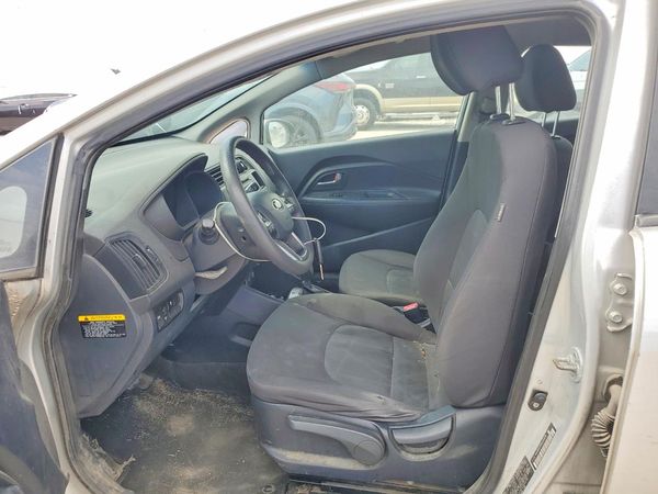 2015 KIA RIO GL - Middle-low