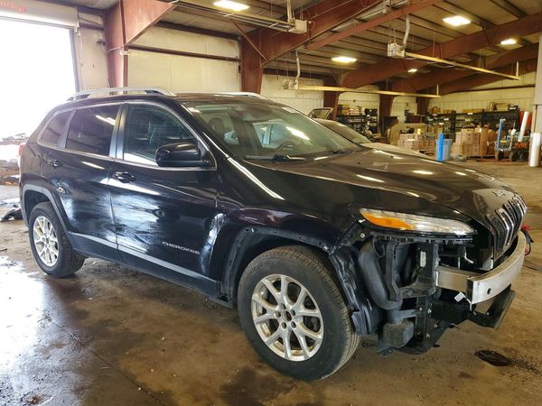 2018 JEEP CHEROKEE LATITUDE PLUS 4X4