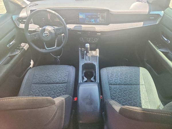 2025 NISSAN KICKS SV