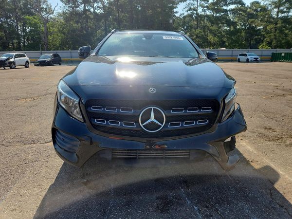 2018 MERCEDES-BENZ GLA GLA250