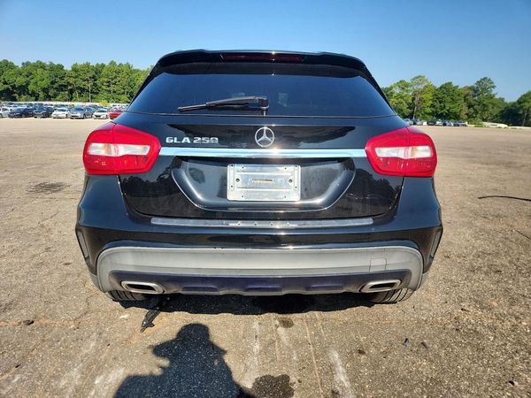 2018 MERCEDES-BENZ GLA GLA250
