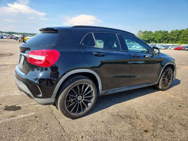 2018 MERCEDES-BENZ GLA GLA250