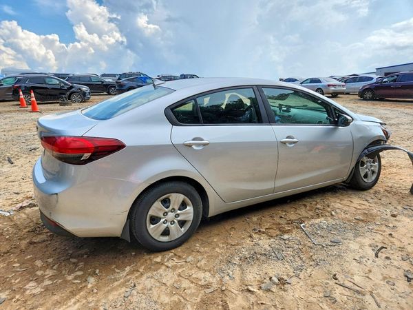 2017 KIA FORTE