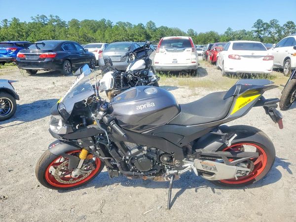 2026 APRILIA RSV4