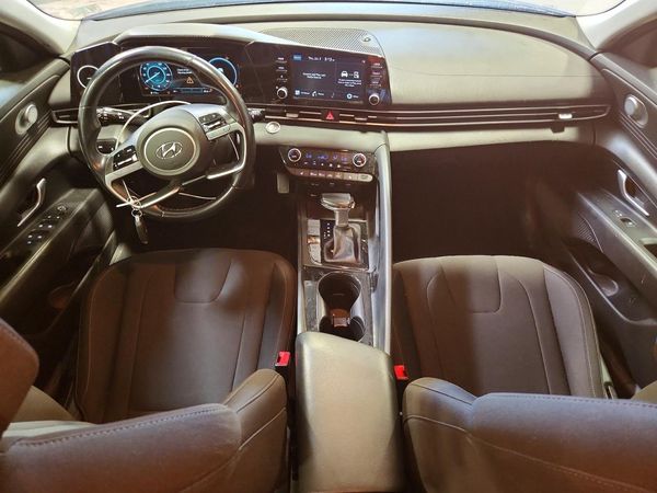2021 HYUNDAI ELANTRA