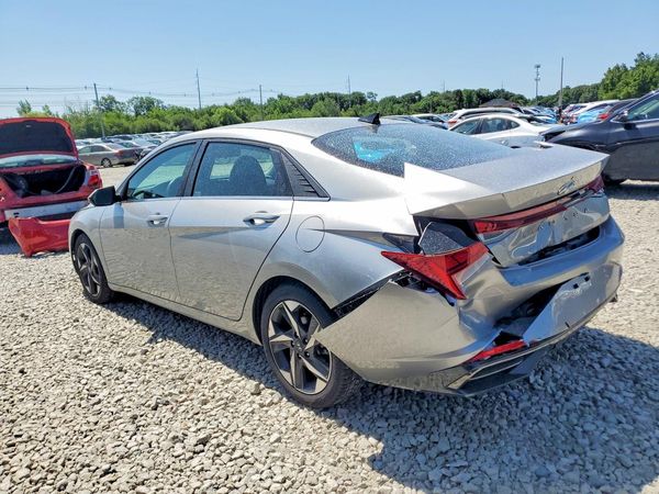2022 HYUNDAI ELANTRA