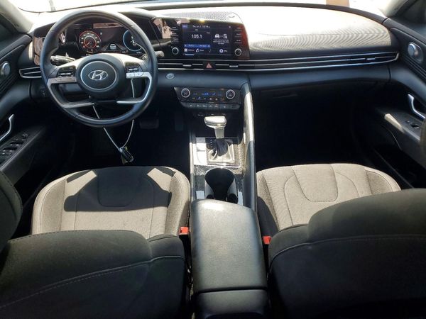 2022 HYUNDAI ELANTRA