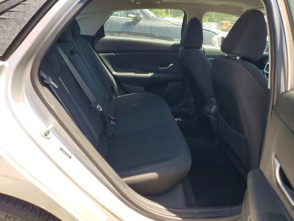 2022 HYUNDAI ELANTRA