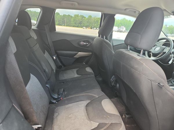 2018 JEEP CHEROKEE LATITUDE FWD