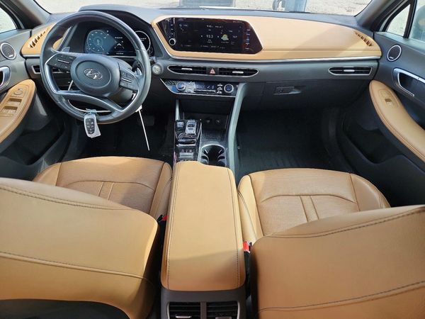 2022 HYUNDAI SONATA Limited