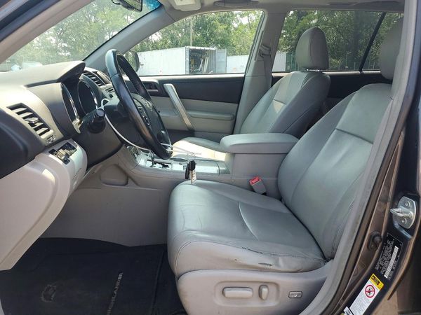 2013 TOYOTA HIGHLANDER Base/Hybrid