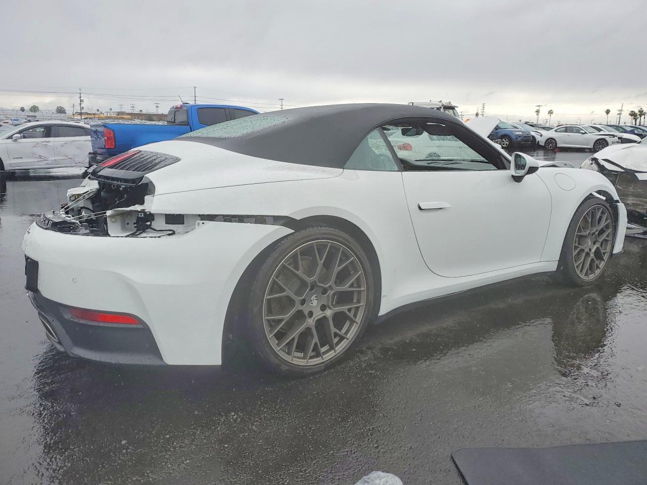 2025 PORSCHE 911