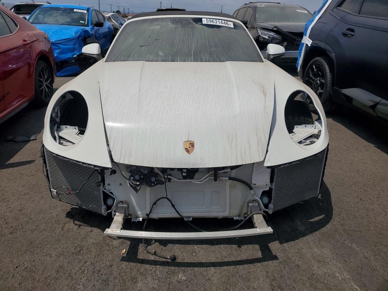 2025 PORSCHE 911
