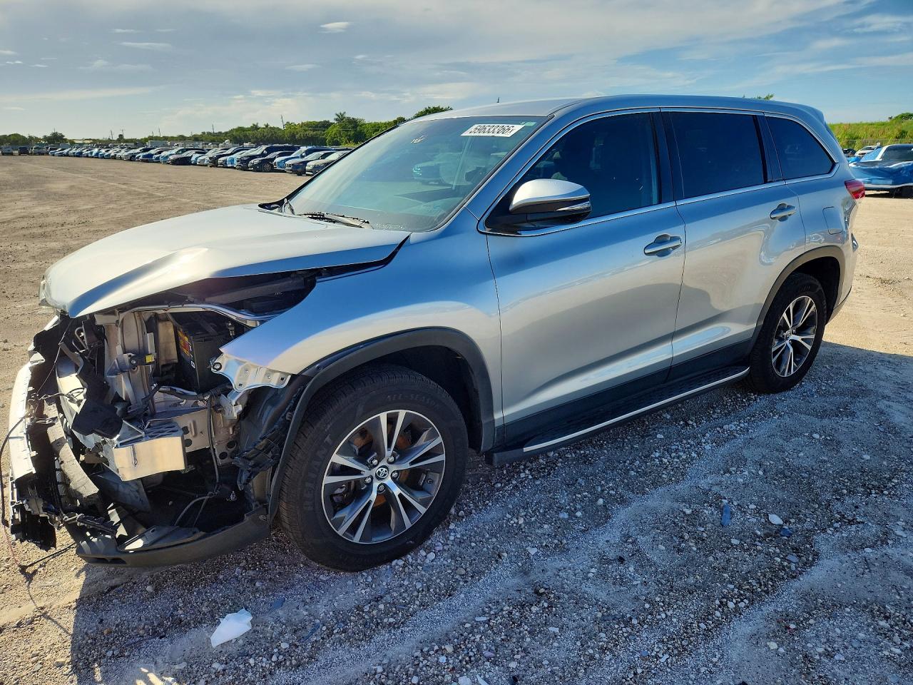 2019 TOYOTA HIGHLANDER LE