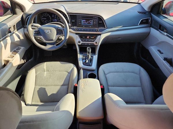 2017 HYUNDAI ELANTRA