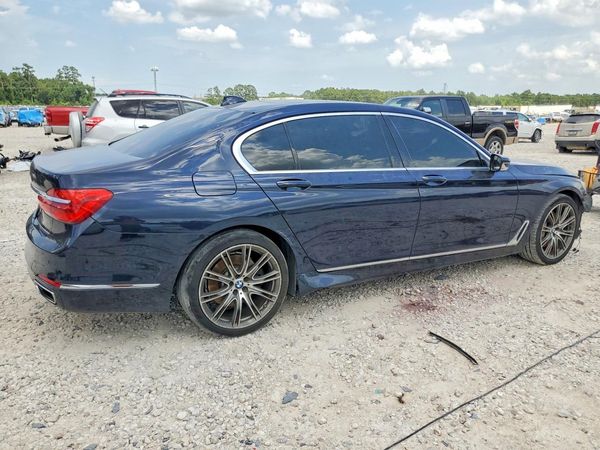 2016 BMW 750 xDrive