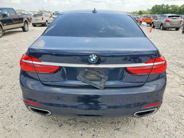 2016 BMW 750 xDrive