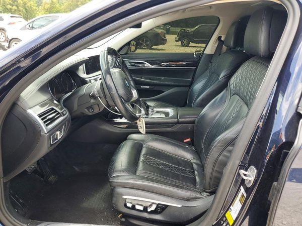 2016 BMW 750 xDrive
