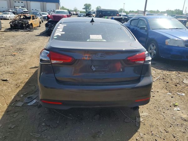 2017 KIA FORTE LX Base