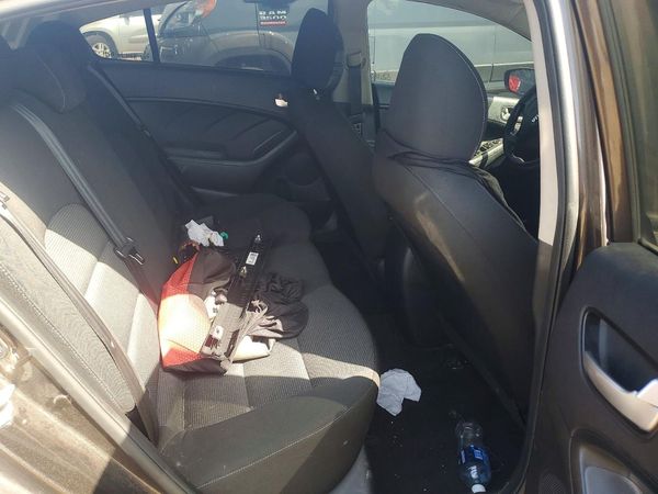 2017 KIA FORTE LX Base