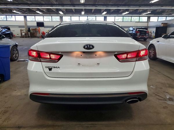 2016 KIA OPTIMA GL