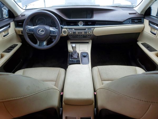 2016 LEXUS ES