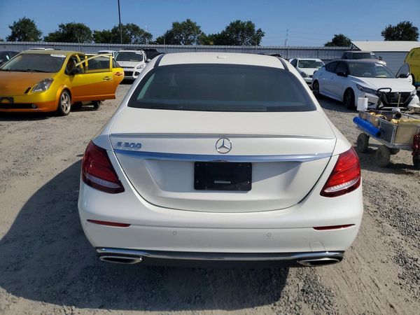 2017 MERCEDES-BENZ E E300