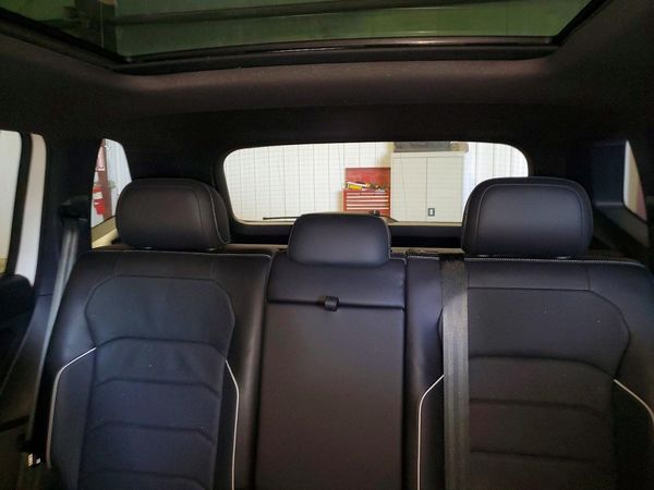 2023 VOLKSWAGEN TIGUAN 4Motion SEL R-Line Black
