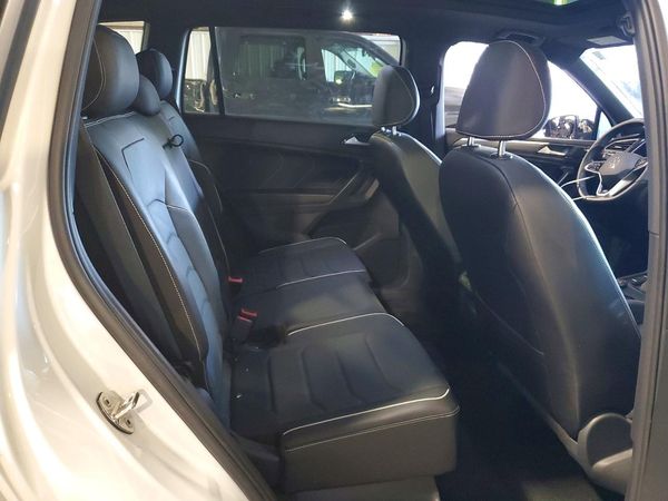 2023 VOLKSWAGEN TIGUAN 4Motion SEL R-Line Black