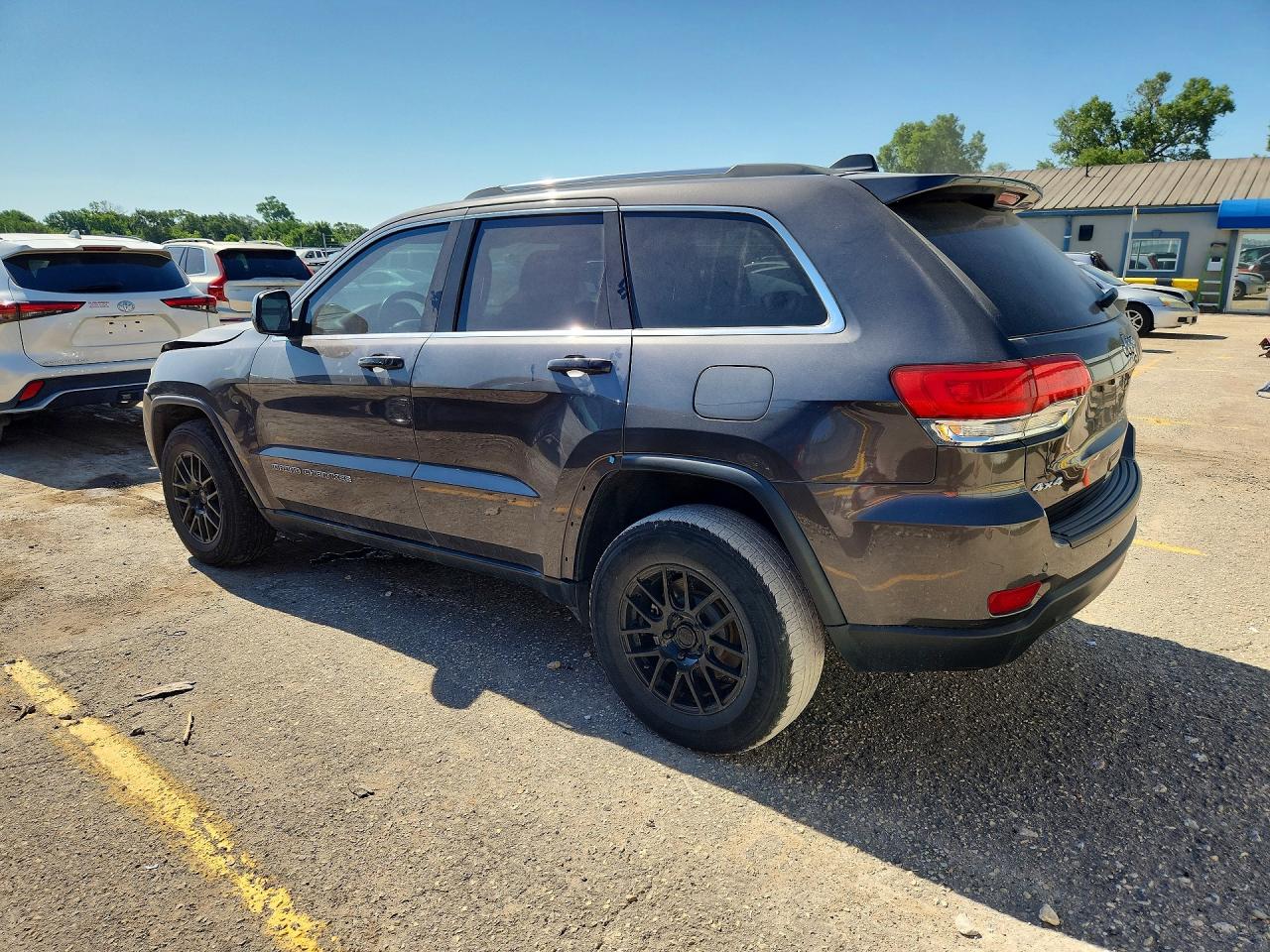 2018 JEEP GRAND CHEROKEE LAREDO 4X4