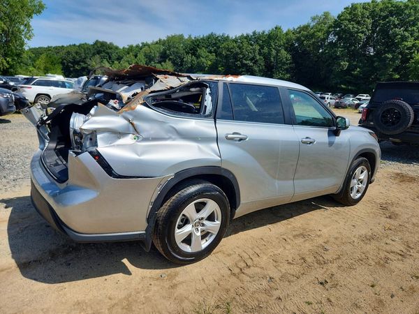 2024 TOYOTA HIGHLANDER