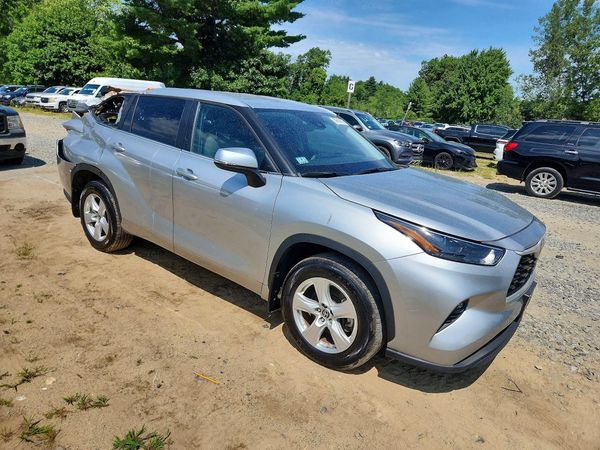 2024 TOYOTA HIGHLANDER