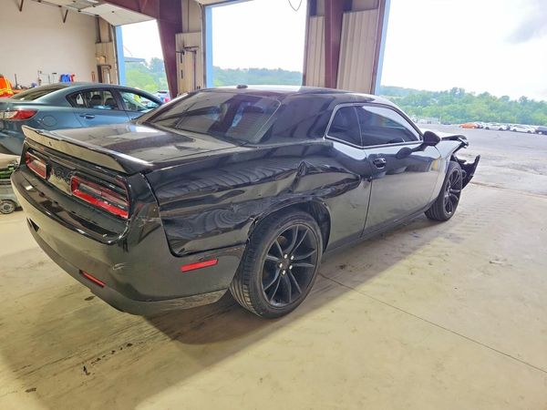 2020 DODGE CHALLENGER SXT