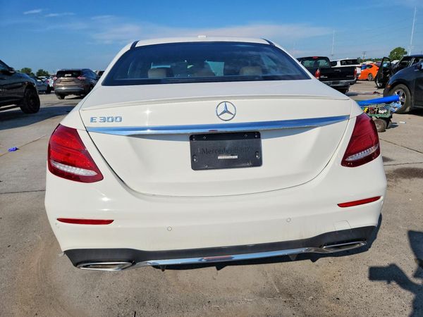 2019 MERCEDES-BENZ E E300