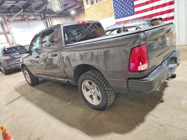2017 RAM 1500 ST CREW CAB 4X4