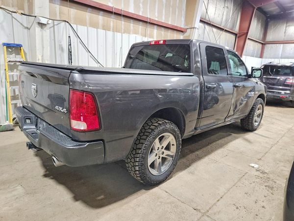 2017 RAM 1500 ST CREW CAB 4X4