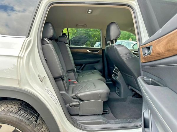 2025 VOLKSWAGEN ATLAS SE