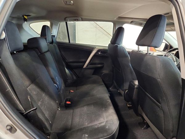 2016 TOYOTA RAV4 XLE (M Grade)