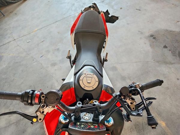 2025 DUCATI HYPERMOTARD