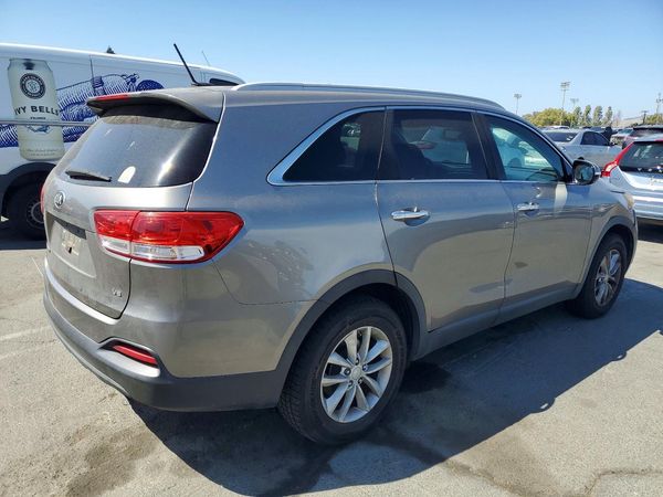 2017 KIA SORENTO L, LX
