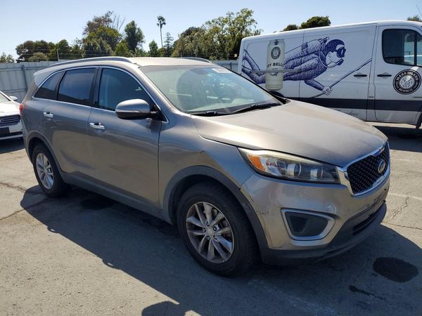 2017 KIA SORENTO L, LX