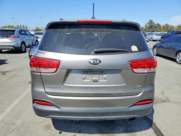 2017 KIA SORENTO L, LX