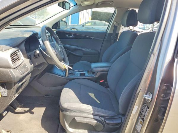 2017 KIA SORENTO L, LX