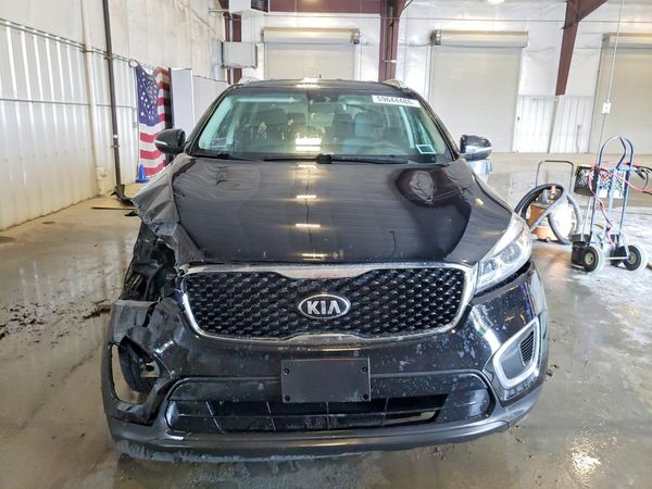 2017 KIA SORENTO L, LX