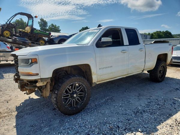 2017 CHEVROLET SILVERADO — DSFA — Front 3/4