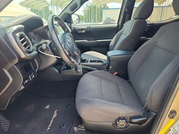 2017 TOYOTA TACOMA