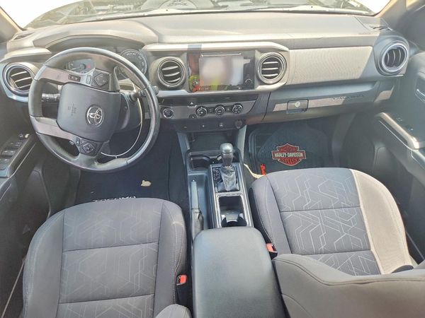 2017 TOYOTA TACOMA